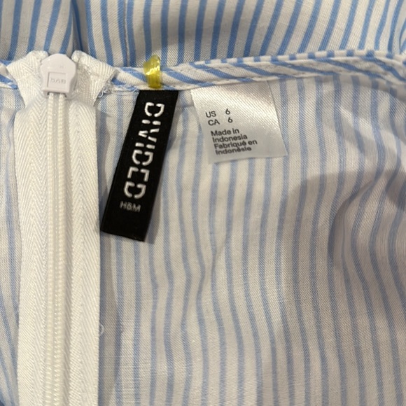 H&M divided blue and white pin stripe mini dress - Picture 3 of 3